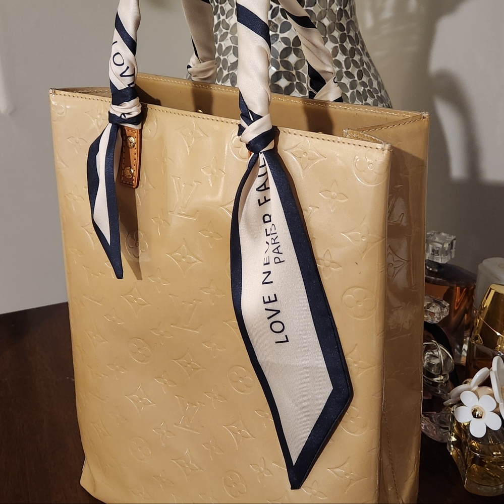 LOUIS VUITTON Vernis Reade MM Tote Auth#TH1001